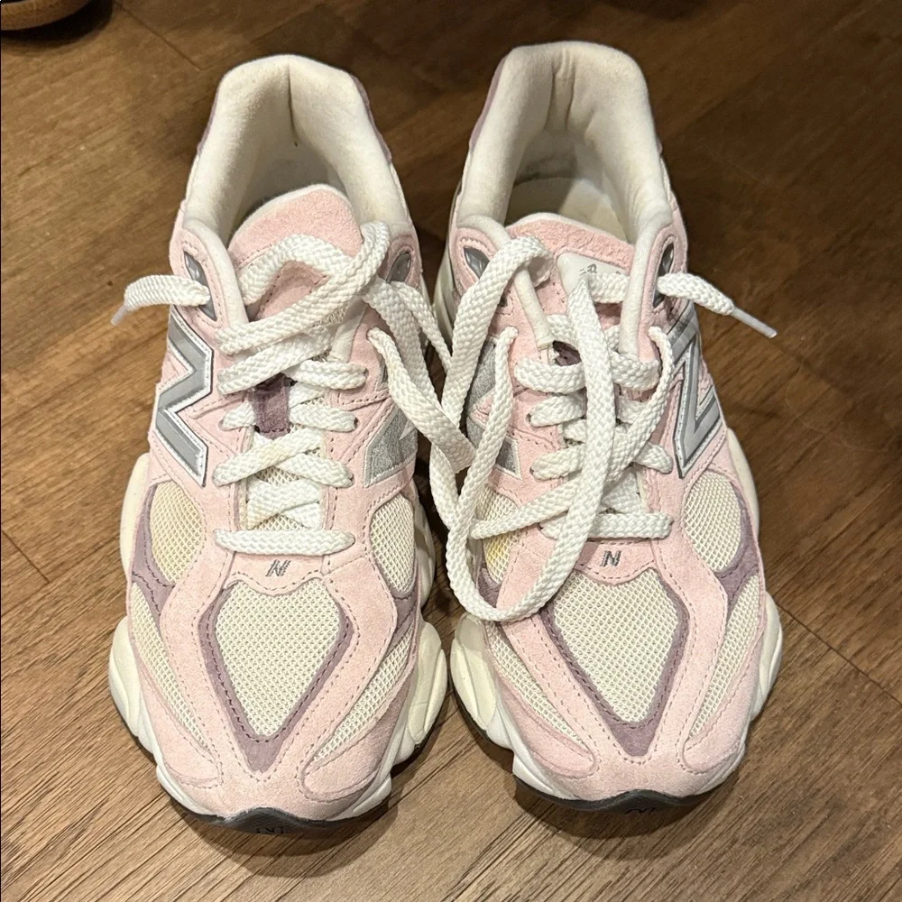 New Balance Pink and White Women's Sneakers - Picture 2 of 3